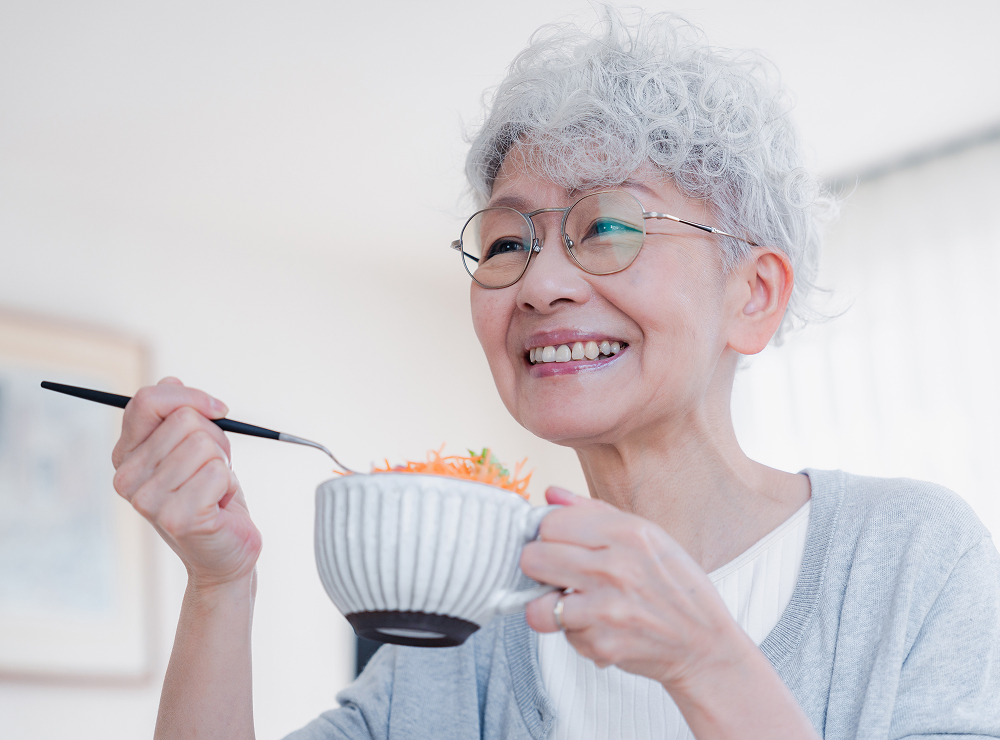 入れ歯は「一生物」ではなく「消耗品」です。